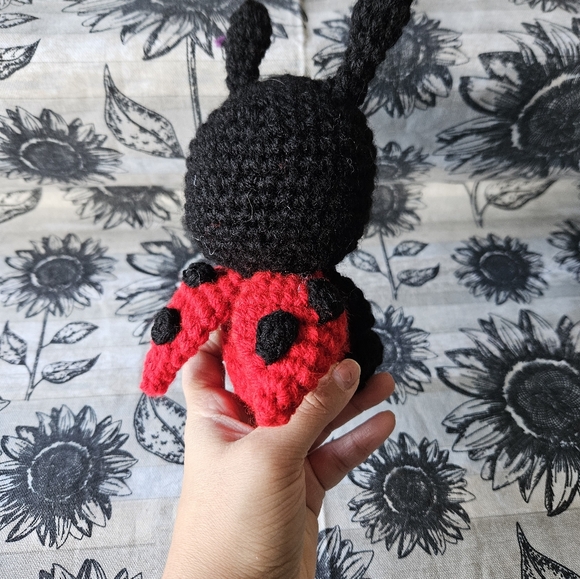 Crochet Lady Bug Amigurumi Plushie - Picture 12 of 16